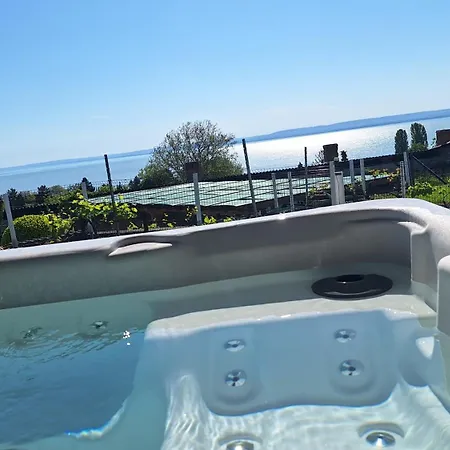 Szivarvany Vendeghaz Guest house